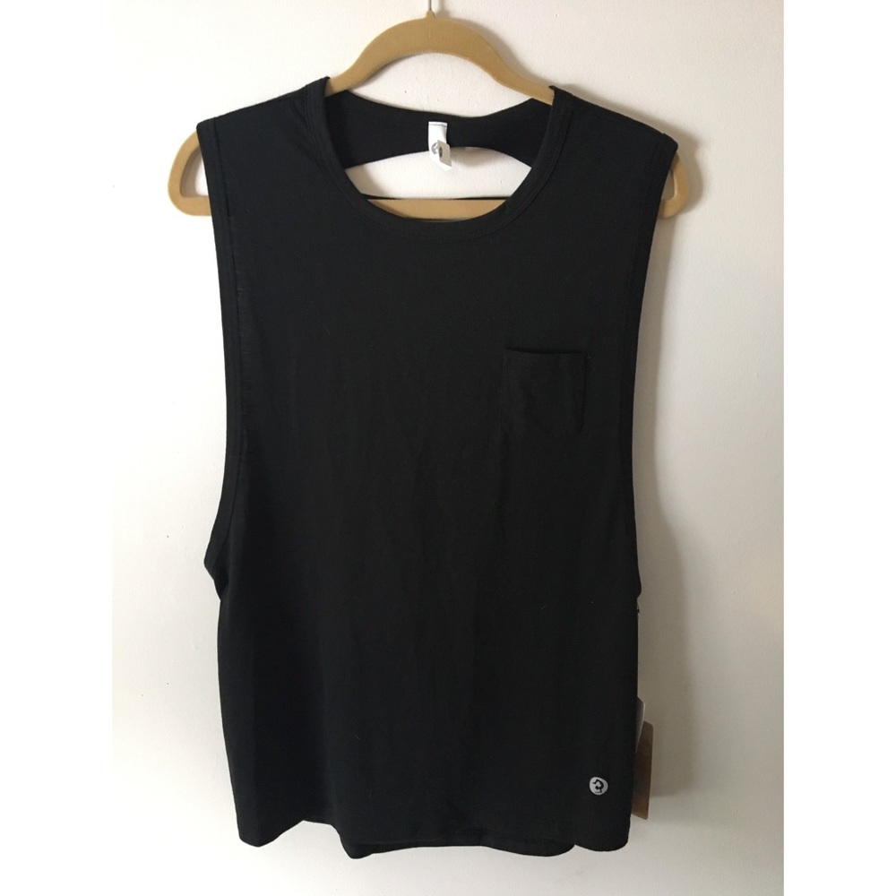 NWT workout top